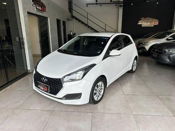 HYUNDAI HB20 1.0 COMFORT 12V FLEX 4P MANUAL